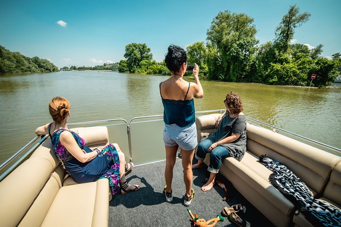 2 hours / Sightseeing Boat cruise Drinks Included - Great War Island, a quiet nature reserve near the city