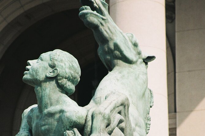 Belgrade City Walk, Gathering and Sightseeing - The National Assembly and Serbia’s royal center