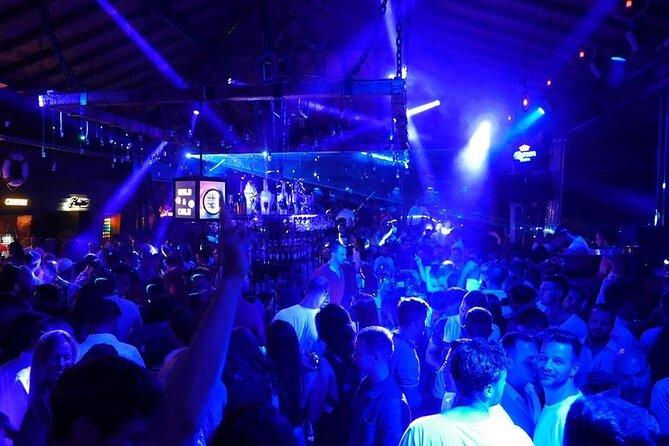 Belgrade Nightlife Tour - Ben Akiba and Serbian music at Splav Sindikat