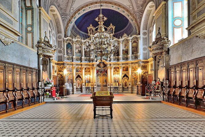 Belgrade Old City 2-Hour Walking Tour - Bayrakli Mosque and Ottoman Belgrade
