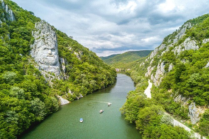 Iron Gate NP Tour with 2 viewpoints - Winter Edition - What the guiding and transport add