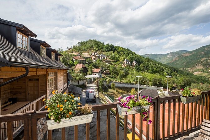 Western Serbia: Drina River House & Mokra Gora (Sargan 8 + Drvengrad) - Bajina Basta and the Drina River House